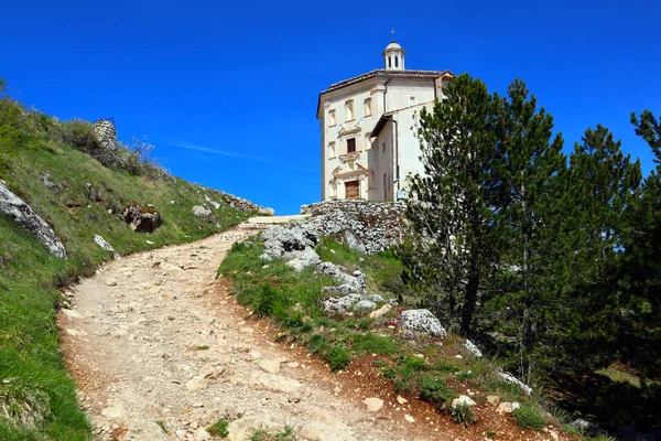 Santa Maria Della Piet Vicino Castello Rocca Calascio Abruzzo — Foto Stock