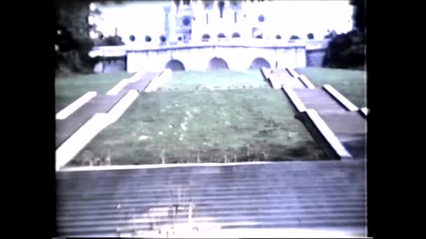 法国巴黎1960年代 蒙马特圣心大教堂 1960年代的8毫米复古录像 — 图库视频影像