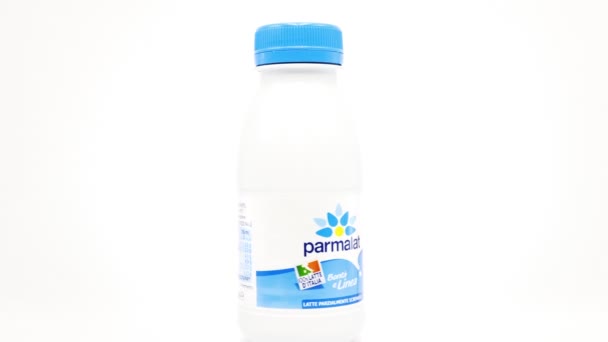 Řím Itálie Prosince 2019 Parmalat Pasteurized Low Fat Italian Milk — Stock video