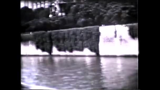 Parijs Frankrijk 1960 Seine Cruise Vintage 8Mm — Stockvideo