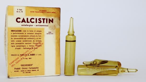Roma Italia Februarie 2022 Flacoane Tablete Calcistin Din Anii 1950 — Videoclip de stoc