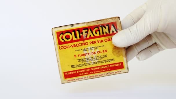 ローマ イタリア2022年2月18日 ビンテージ1930大腸菌の細菌溶解物を用いたColi Faginaワクチン Abc製薬 生物化学療法研究所によってイタリアで製造 トリノ — ストック動画