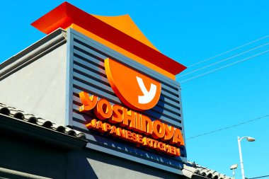 Los Angeles, Kaliforniya - 3 Ekim 2019: YOSHINOYA Japon Mutfağı Fast Food Lokantası Los Angeles