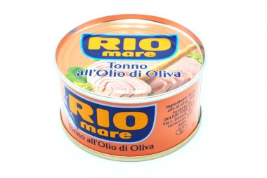 Pescara, İtalya 18 Ağustos 2019: zeytinyağında konserve RIO MARE Tuna. Rio Mare, Bolton Food 'un bir markasıdır.