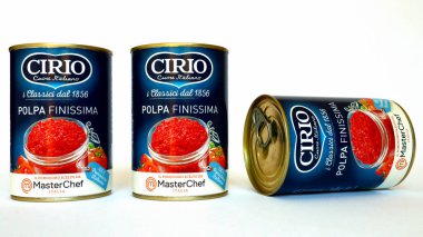 Pescara, İtalya - 10 Mart 2020: Cirio İtalyan Domates Sosu