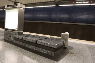 Los Angeles, Kaliforniya - 13 Mayıs 2019: Los Angeles Vermont Sunset Metro İstasyonu