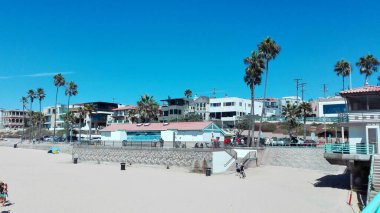 MANHATTAN BEACH, Los Angeles, California - 18 Eylül 2018: Manhattan Sahili, Kaliforniya Rıhtımı