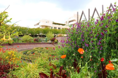 Los Angeles, Kaliforniya - 10 Mayıs 2019: Los Angeles 'taki Getty Center Müzesi' nin Bahçesi