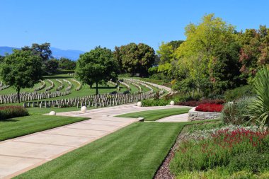Sangro Nehri Savaş Mezarlığı, Chieti ilinin Torino di Sangro ilçesindeki Contrada Sentinelle 'de yer alır.
