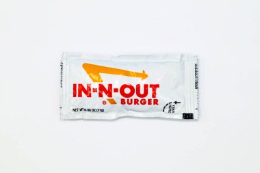 Hollywood, California - 3 Aralık 2019: IN-N-Out Burger, Amerika Fast Food Restoranlar zinciri.