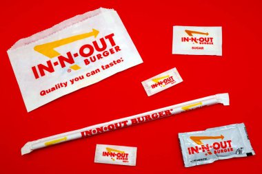 Hollywood, California - 3 Aralık 2019: IN-N-Out Burger, Amerika Fast Food Restoranlar zinciri.