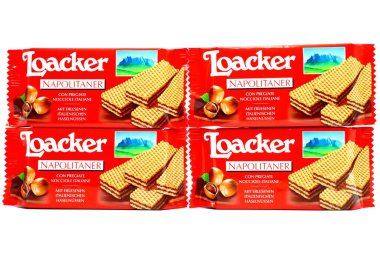 Pescara, İtalya - 2 Eylül 2019: LOACKER Napolitaner Wafers. En pürüzsüz Napolitan fındık kremalı gevrek gofretler.
