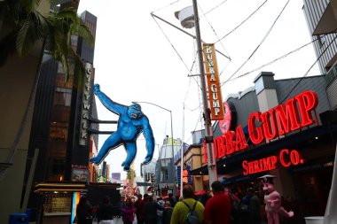 Universal City Los Angeles, Kaliforniya - 8 Mayıs 2019: UNIVERSAL STÜDIOS CITYWALK eğlence ve perakende bölgelerine bakış