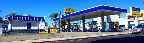 Los Angeles California Octubre 2019 Usa Gasoline Station Broadway Los —  Fotos de Stock