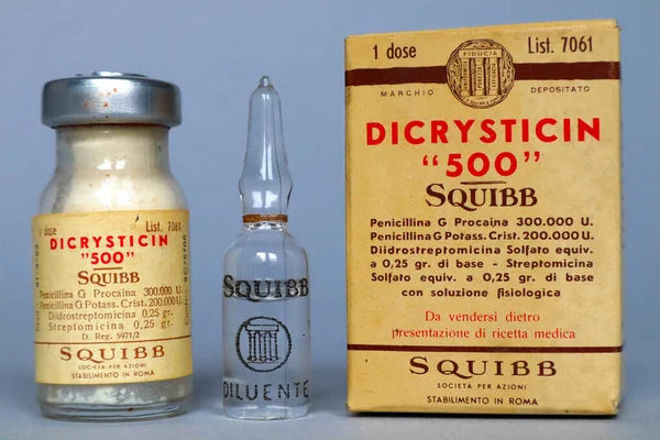 Rome Italië November 2021 Vintage 1959 Injectieflacon Met Penicillin Dicrysticin — Stockfoto
