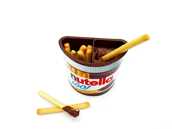 Nutella Diffusione Nocciole Bastoncini Pane Prodotto Italia Ferrero — Foto Stock