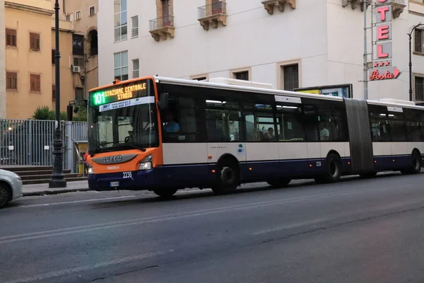 Palermo Sicilia Italia Amat Local Bus Nel Centro Palermo — Foto Stock