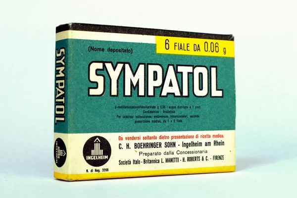 stock image Rome, Italy  February 22, 2022: Vintage 1950s SYMPATOL derivative of adrenaline vials box. Cardiotonic and analeptic to improve circulation. C.H. BOEHRINGER SOHN Ingelheim am Rhein