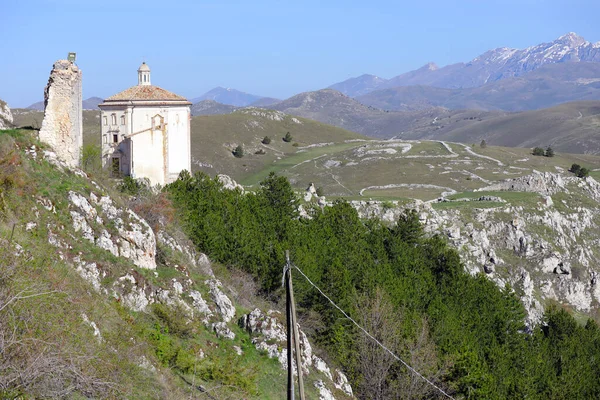 Santa Maria Della Piet Cerca Del Castillo Rocca Calascio Abruzzo —  Fotos de Stock
