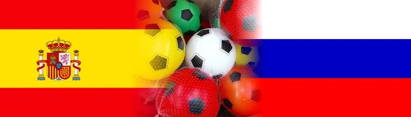 Vlaggen Van Russie Spanje Met Kleurrijke Voetbalballen — Stockfoto
