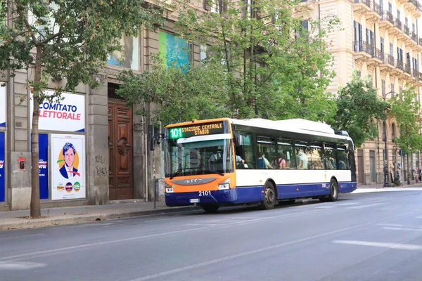 Palermo Sizilien Italien Juli 2022 Amat Local Bus Der Innenstadt — Stockfoto