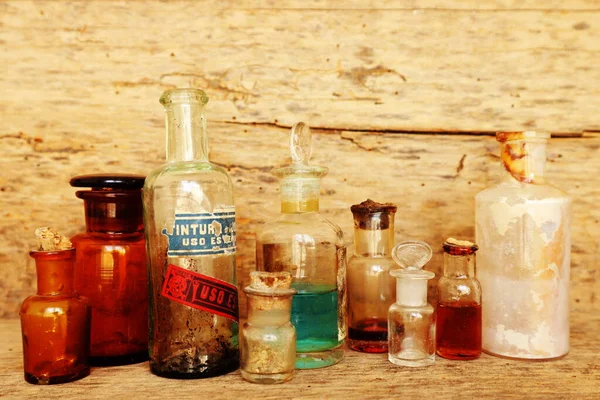 Pharmacie Antique Vieux Médicaments Bouteilles Images De Stock Libres De Droits