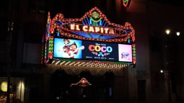 Hollywood, California - 8 Ekim 2019 Hollywood Bulvarı 'ndaki El Capitan Tiyatrosu