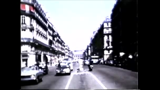 Paris France Années 1960 Rue Avec Trafic Années 1960 Vintage — Video