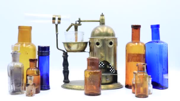 Композиция 1800 Годов Винтажные Бутылки Медицины Викторианская Эра — стоковое видео