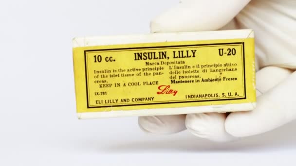 2022年2月19日 意大利罗马 1930年代的Insulin Lilly 10Cc 200 Units Eli Lilly Company — 图库视频影像