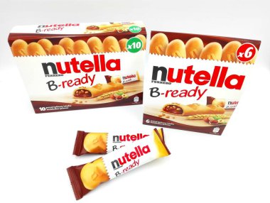 Pescara, İtalya 8 Şubat 2019: NUTELLA B-hazır aperatif, Ferrero tarafından üretilen İtalyan çikolatalı kreması Nutella ile dolu.