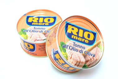 Pescara, İtalya 18 Ağustos 2019: Zeytin yağında konserve RIO MARE Tuna. Rio Mare, Bolton Food 'un bir markasıdır.