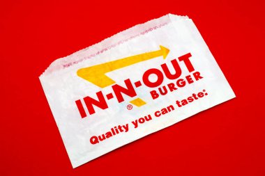 Hollywood, California - 3 Aralık 2019: IN-N-Out Burger, Amerika Fast Food Restoranlar zinciri.