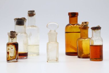 Eczane, eski antika ilaçlar.