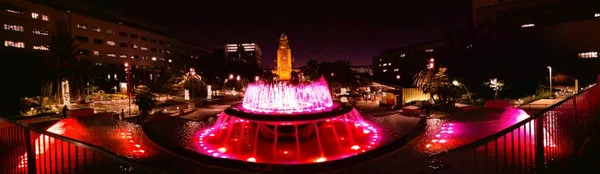 2019年5月14日 加利福尼亚州洛杉矶 位于洛杉矶文娱中心的大公园之泉俯瞰市政厅 — 图库照片