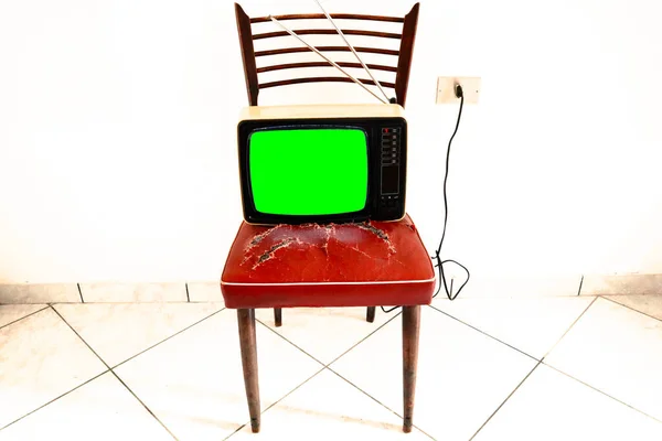 Space Age Retro Stary Telewizor Ramką Ekranu Izolat Green Chroma — Zdjęcie stockowe