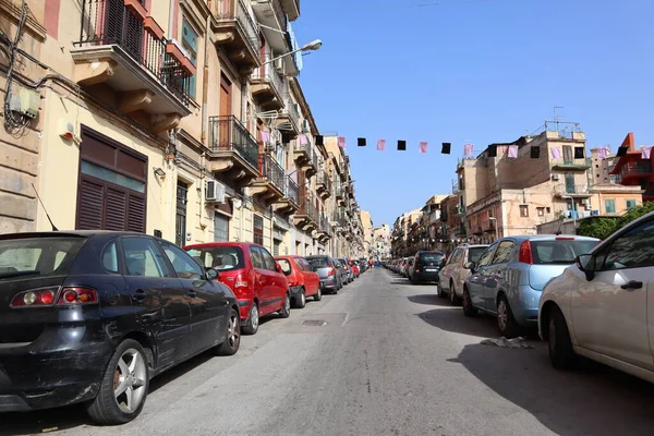 Palermo Sicílie Itálie Července 2022 Scenérie Ulice Palermo Vlajkami — Stock fotografie