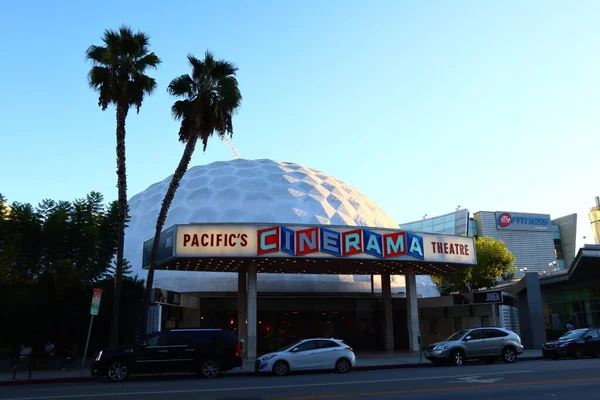 カリフォルニア州ハリウッド 2019年10月6日 パシフィック シネラマ ドーム シアター ハリウッドのサンセット ブールバードにある映画館 — ストック写真