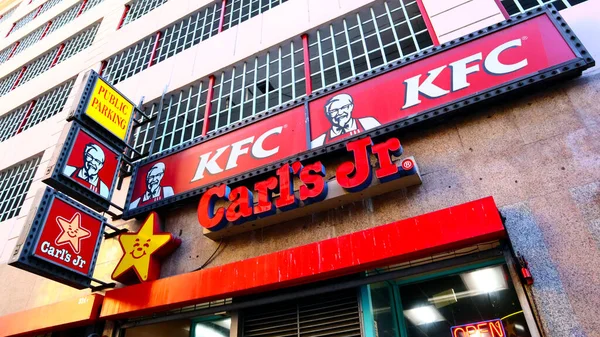 Los Angeles Califórnia Outubro 2019 Kfc Kentucky Fried Chicken Carl — Fotografia de Stock