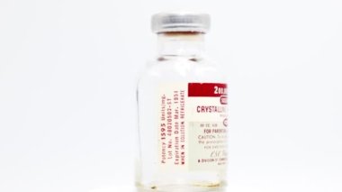 Roma, İtalya 12 Kasım 2021: 1951 Vial of PENICILLIN G Yapımcı CSC İlaç Şirketi, New York, ABD