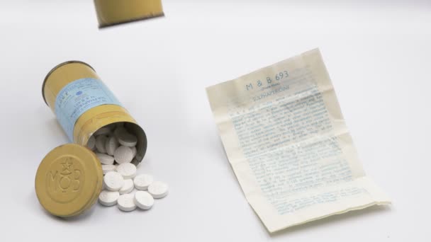 意大利佩斯卡拉 2019年4月7日 1943年古董药Sulphapyridina 693 由英国May和Baker Ltd 生产的B693被用来治疗温斯顿丘吉尔的细菌性肺炎 — 图库视频影像
