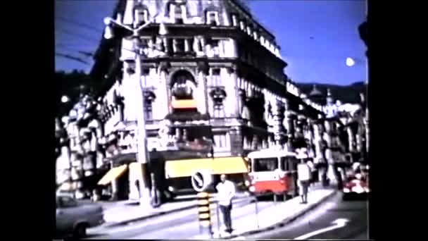 Biel Bienne Švýcarsko 1960S Central Square Zentralplatz Autobusovou Zastávkou Vintage — Stock video