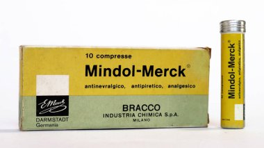 1960 'ların MINDOL-MERCK antipraktik, antipiretik, ağrı kesici ilaçları. E. Merck, Darmstadt (Almanya) Bracco S.P.A. Milan (İtalya))