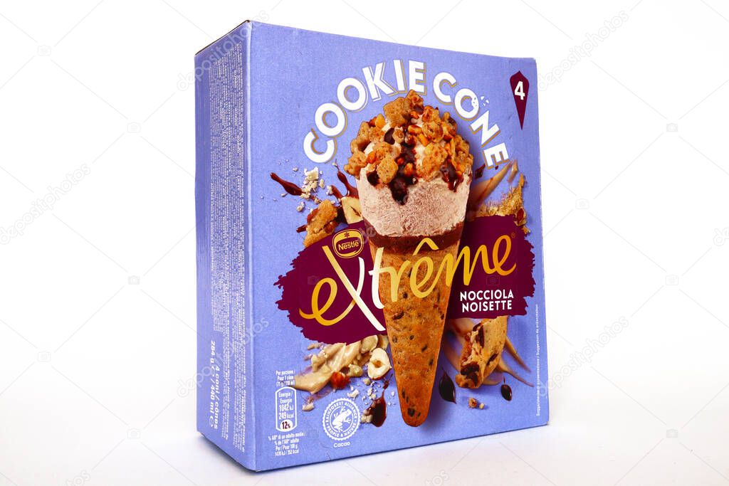 Nestle' Cookie Cone Extreme Ice Cream