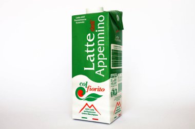 Colfiorito Pasteurized Low Fat Milk from the Umbro-Marche Appennines (Italy)