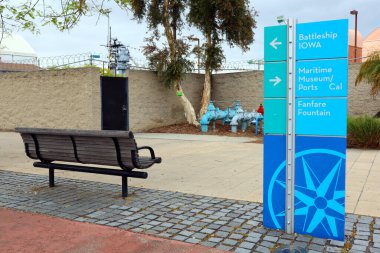 Los Angeles, Kaliforniya, ABD - 25 Mayıs 2023: Los Angeles Limanı, San Pedro 'da turist tabelaları