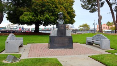 Los Angeles, Kaliforniya, ABD - 25 Mayıs 2023: Los Angeles limanındaki Memorial Park, San Pedro 'daki ILWU' nun kurucusu Harry Bridges anıtı