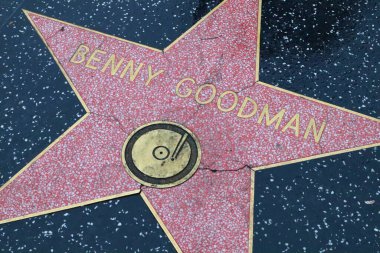 ABD, CALIFORNIA, HOLYWOOD - 20 Mayıs 2019: Hollywood, Kaliforniya 'daki Hollywood Şöhret Yolu' nda Benny Goodman yıldızı 
