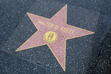 ABD, CALIFORNIA, HOLYWOOD - 20 Mayıs 2019: Walter O 'Keefe Hollywood Şöhret Yolu, Kaliforniya 