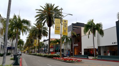 Redondo Plajı, Kaliforniya, ABD - 26 Mayıs 2023: Alışveriş caddesi 